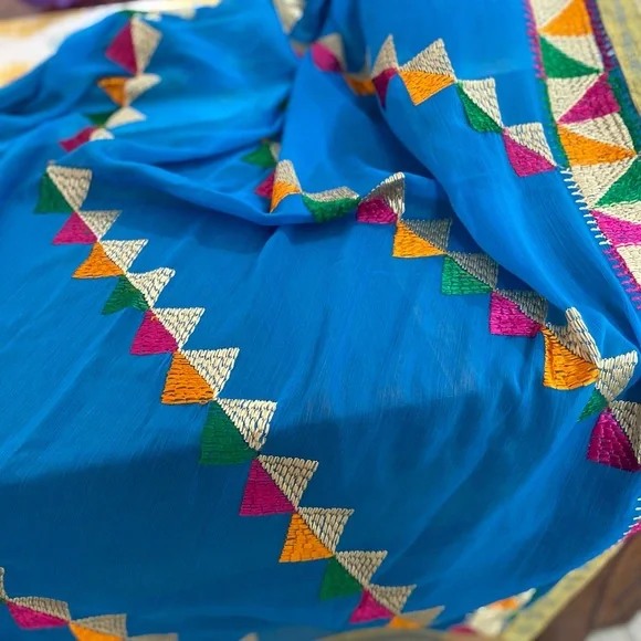 Chiffon leheriya dupatta - Picture 2 of 3